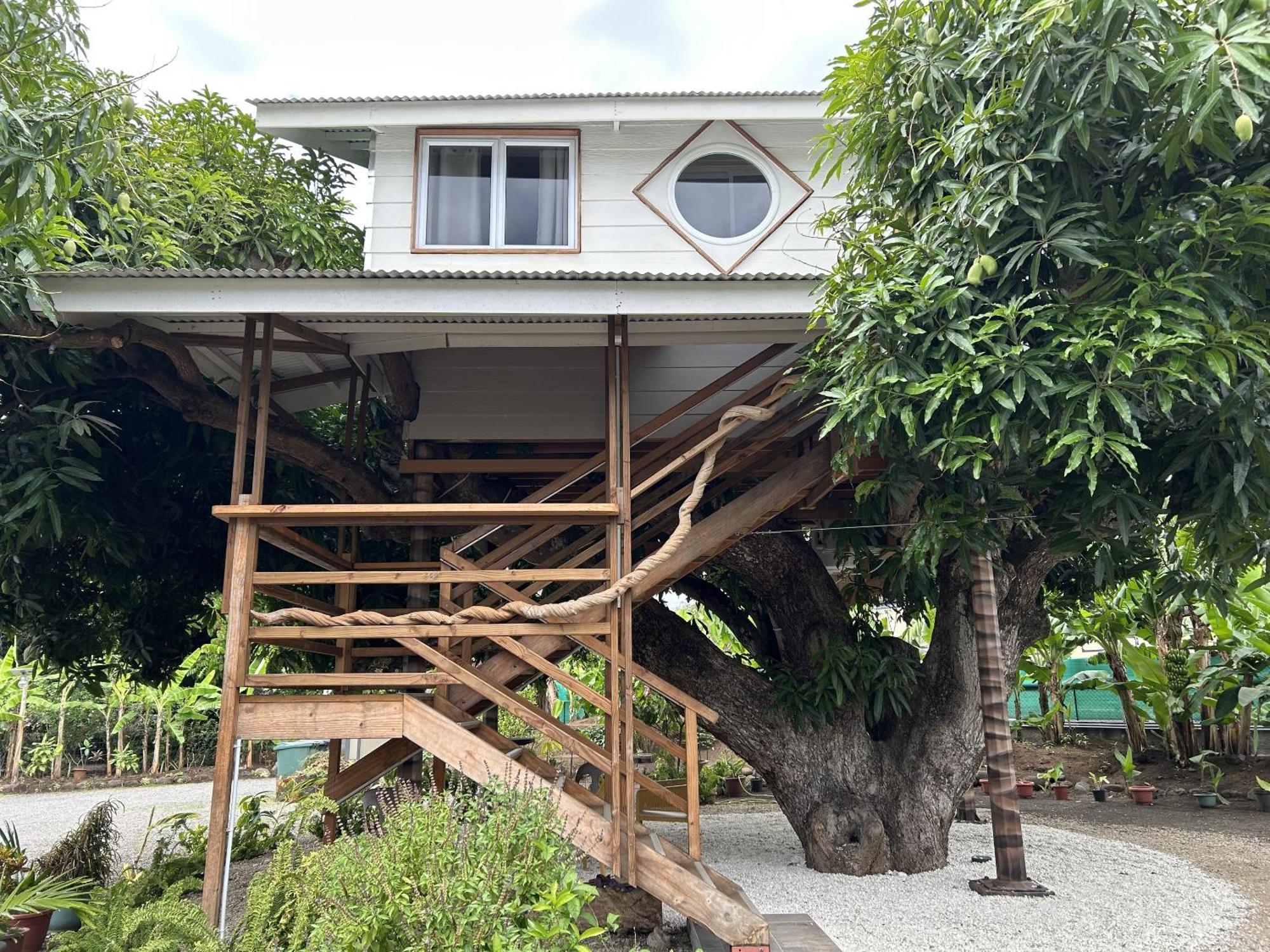 Pare Lodge Tahiti Pirae Exterior photo