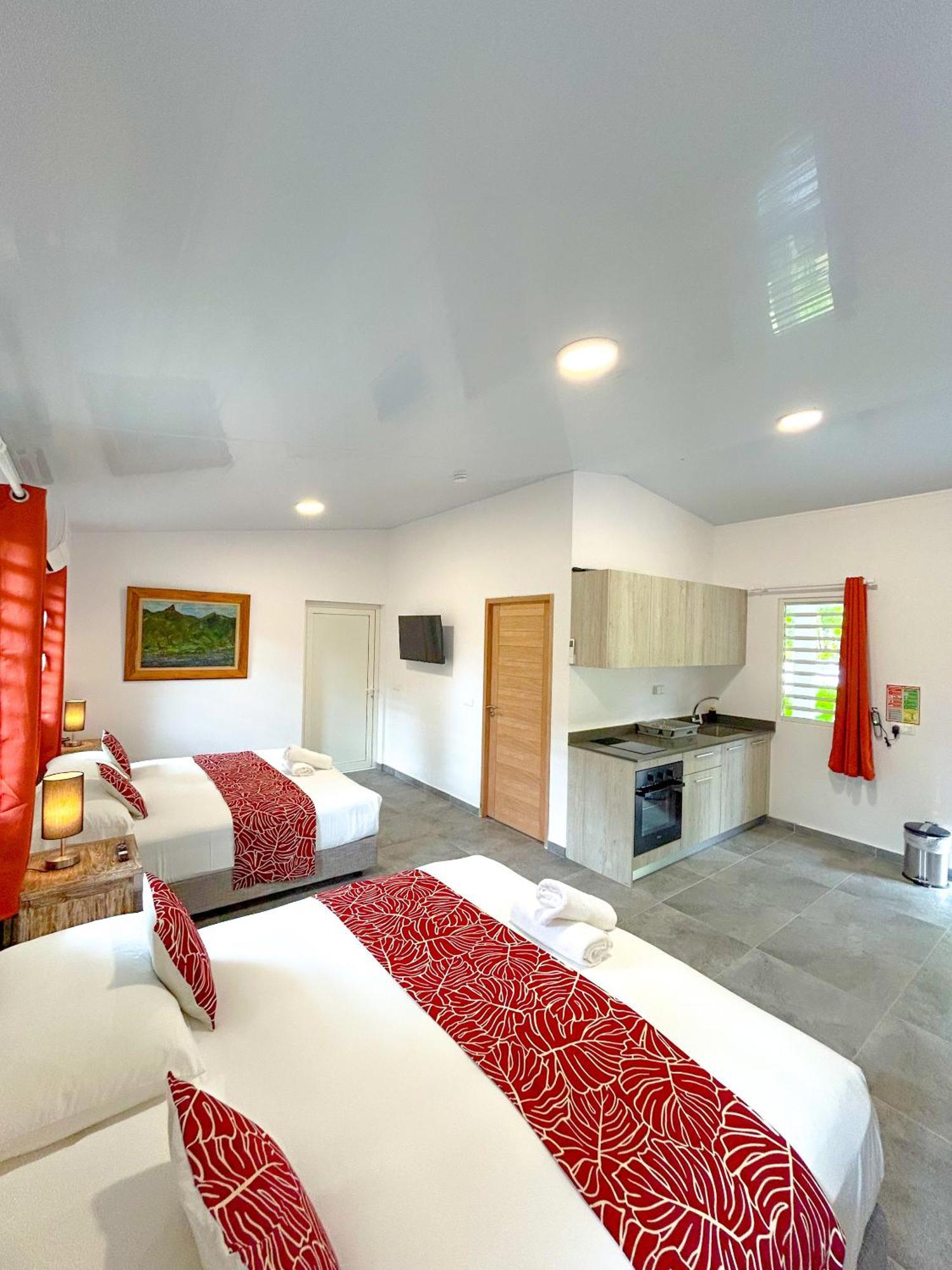 Pare Lodge Tahiti Pirae Exterior photo
